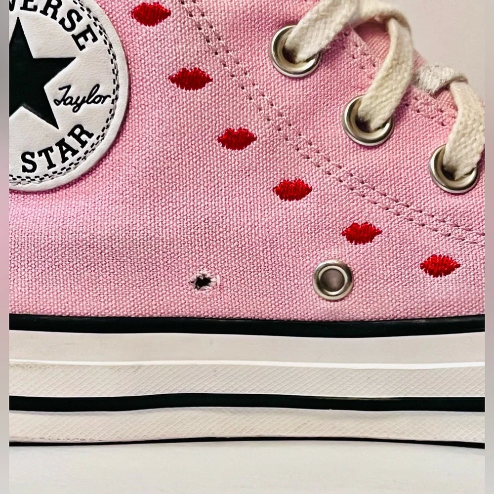 Converse Embroidered Hearts Cherry Blossom Limited Edition 6.5